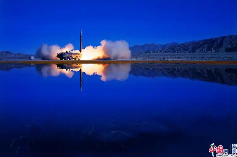 东风快递使命必达火箭军某旅实弹发射精美瞬间