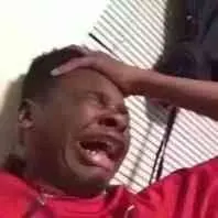 黑人大哭 - 斗图表情包 - 斗图神器 - adoutu.com