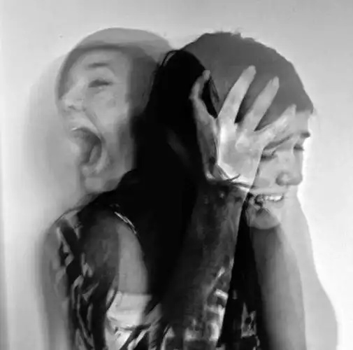 抑郁症处于精神崩溃边缘人的一场心灵感冒