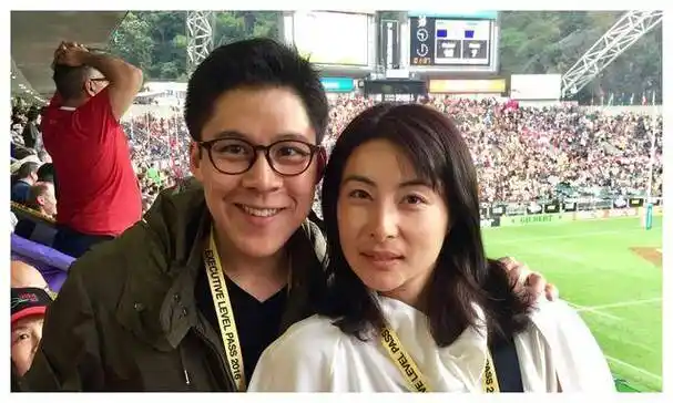 郭晶晶生日宴惊动四大家族,主角身份揭晓!_香港_宴会_豪门