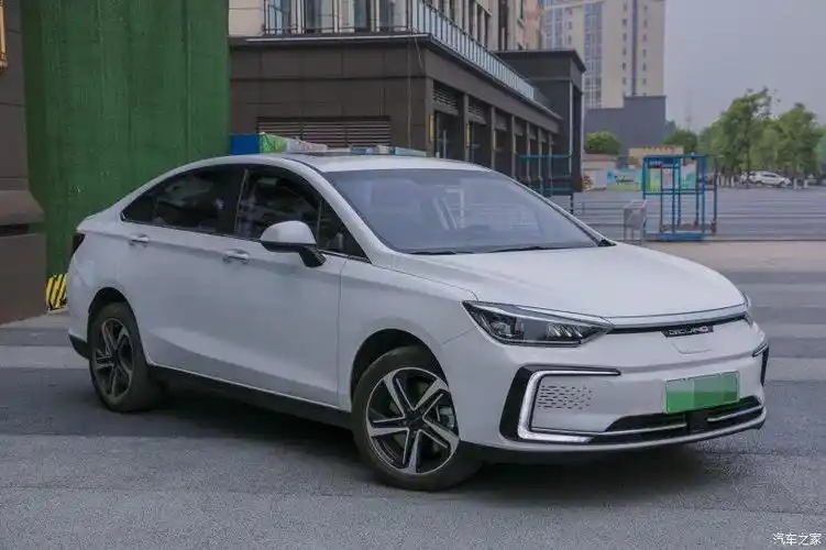 北汽新能源的eu5怎么样北汽集团