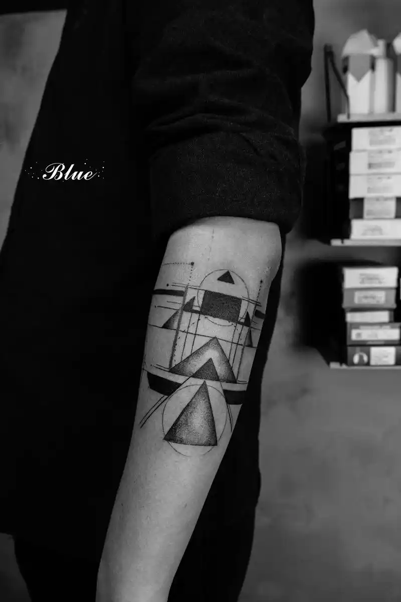 贵阳纹身blue几何图案组合遮盖
