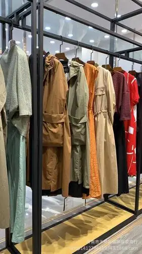 璐琪女装21年春装风衣连衣裙品牌折扣批发走份一手货源混批