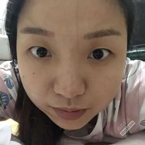 先晒晒单眼皮的素颜照,自认为眼睛不算小,但是因为单眼皮加上,肿眼泡