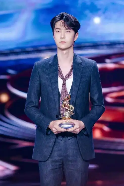 王一博半年3部热门电影##酷盖安利站##王一博官宣还是这图