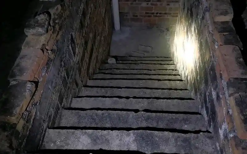 夜晚拍拍乡村老房子