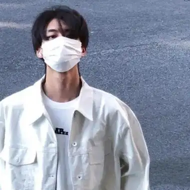 精致干净真人上半身最新男生头像 高级ins风简约微信男头2022_男生