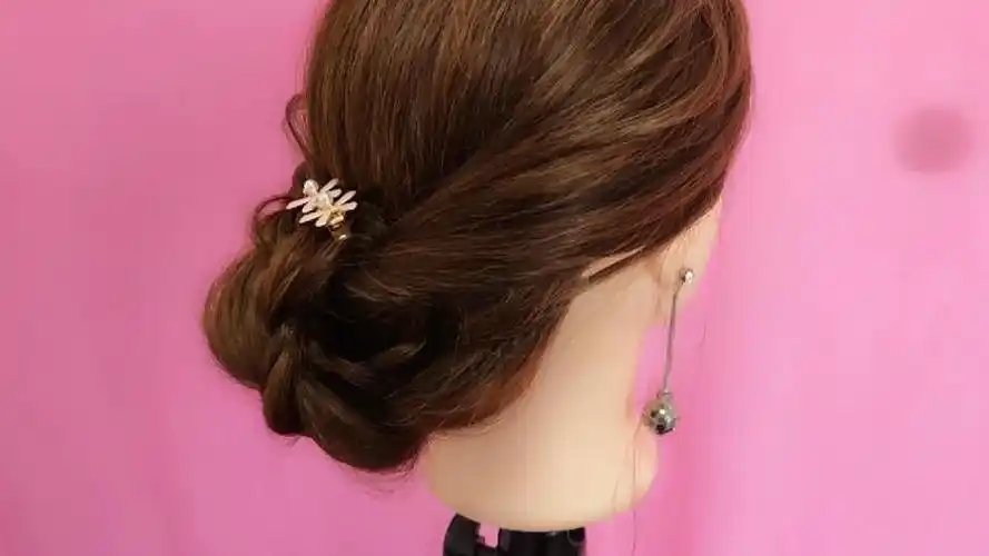 人到中年试着把头发挽起来,气质非凡高雅大气!