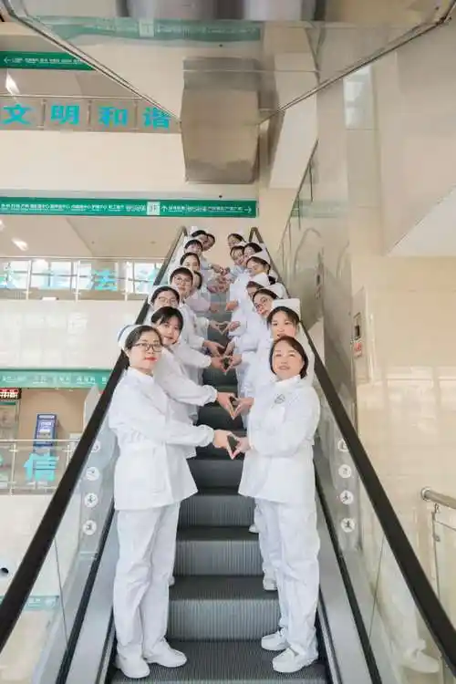 弘扬医院文化展示护士风采