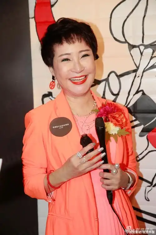 组图:狄波拉赞张柏芝儿子教得好 陈淑芬没收到郑嘉颖婚礼邀请