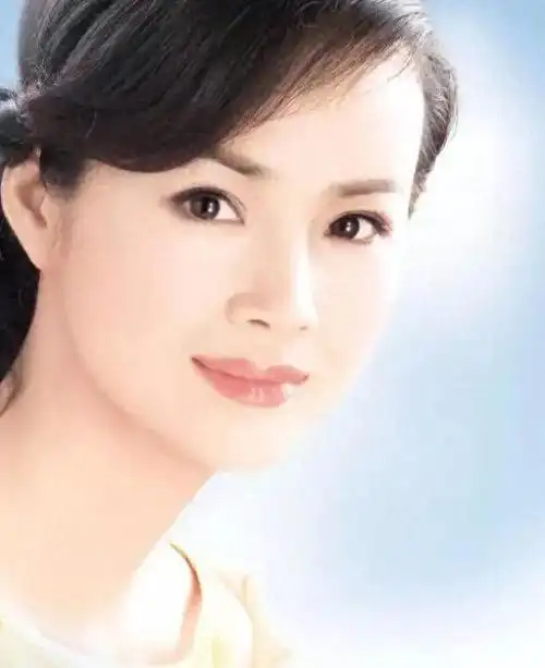 她是国家一级演员,二婚带着女儿嫁影帝刘之冰,被宠成宝