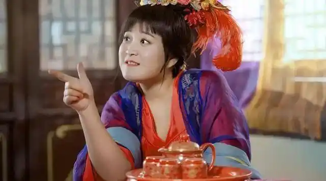 贾玲古装扮相很美