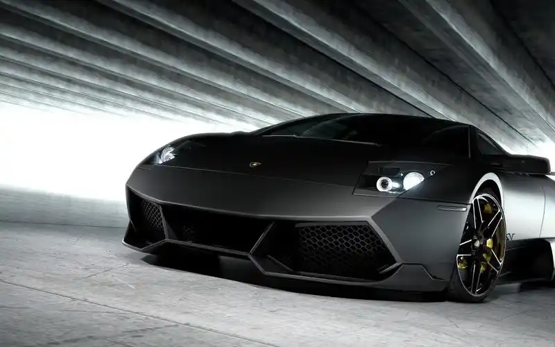 黑色跑车精美主题_霸气外表下的阳刚美