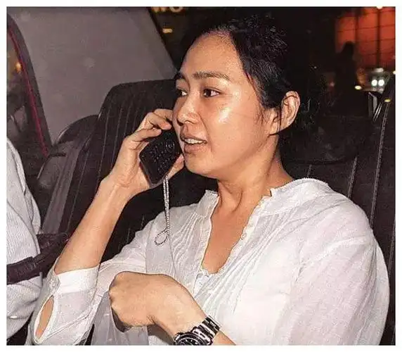 年轻时的朱丽倩简直美若惊鸿颜值之高刘德华只能叫高攀