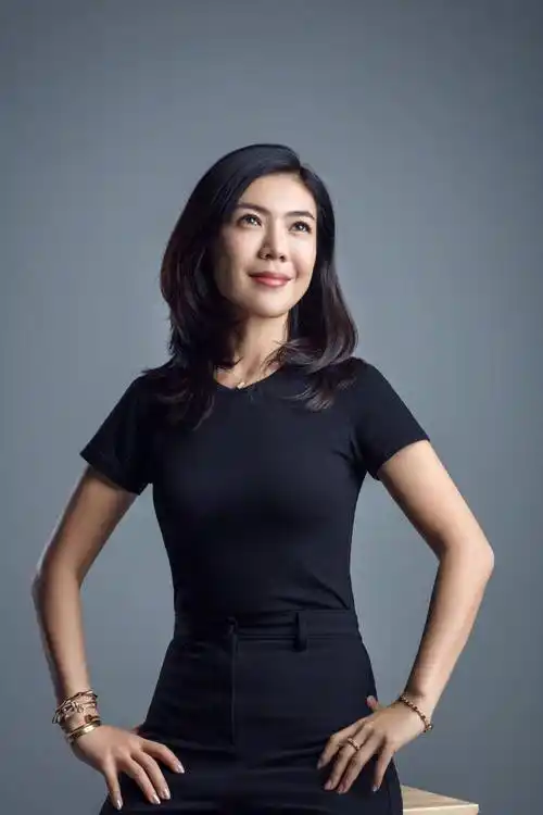 不可一世的苏芒,也走到了今天_洪晃_张欣_伊能静