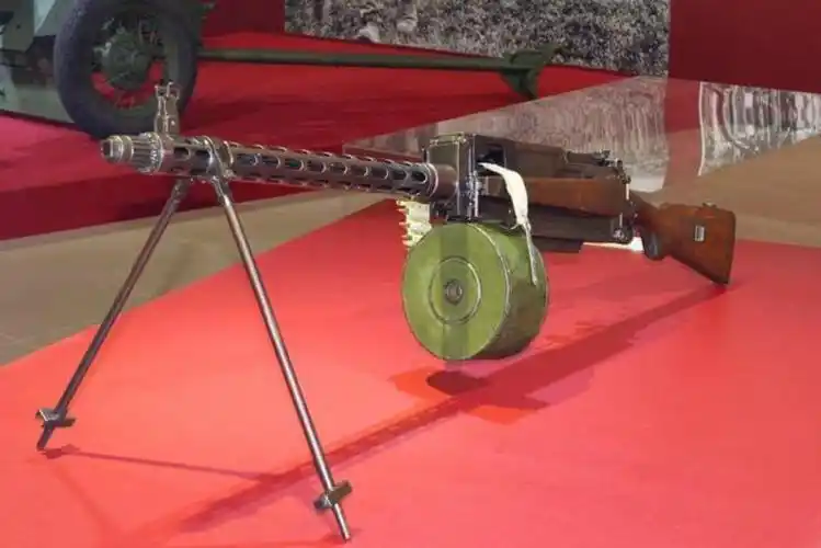 苏联十大名枪(二战苏联红军曾用过的21种轻武器)