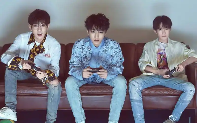 tfboys神仙动图合集沙雕属性挡都挡不住演唱会杂志花絮剧照部分踩点第