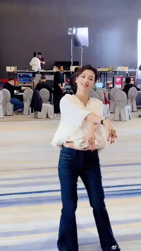 51岁的张庭,身高165,体重82斤 23年洗冷水澡