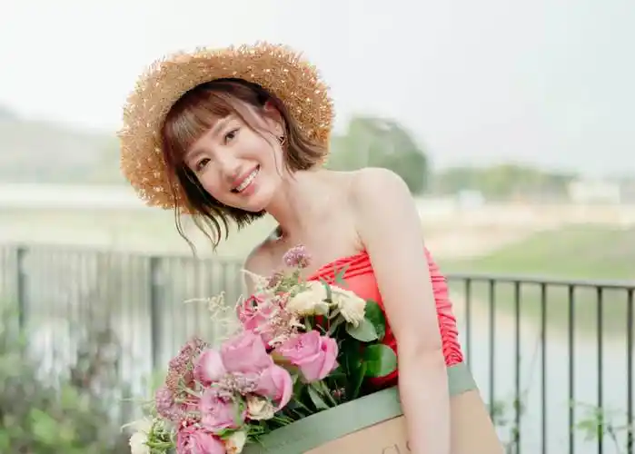 可能是因为参演了《爱回家》一剧,在剧中饰演马子妮,被定了型,之后她