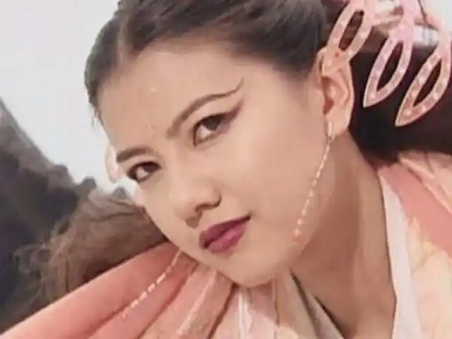 倚天屠龙记周芷若从呆萌软妹到最终黑化应该怪受谁影响