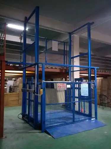 导轨式升降机为什么会这样子?