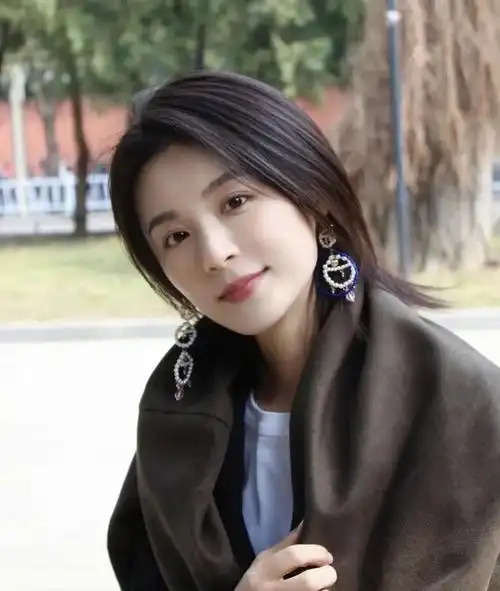 毛林林个人资料简介