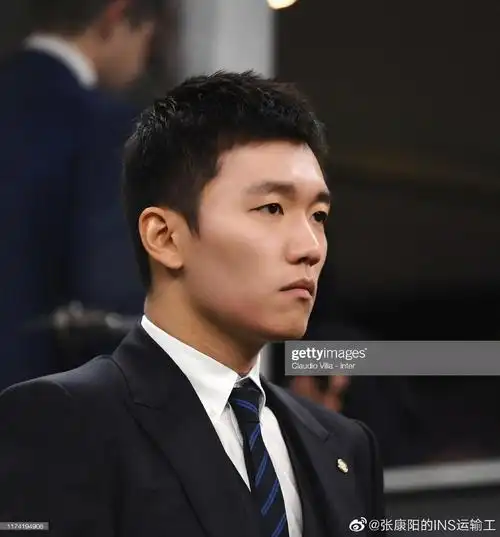 大家觉得苏宁太子爷张康阳的颜值咋样在素人男生中