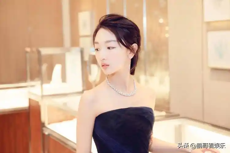 周冬雨大胆开麦:电影评价无固定标准,明星身份非作品唯一标签!