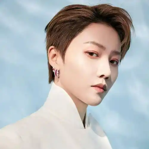 小八卦,王俊凯,王鹤棣虞书欣,张雨绮_工作_因为_张彬彬