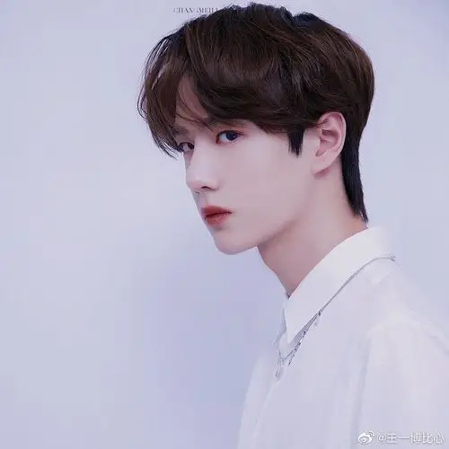 王一博王甜甜奶盖