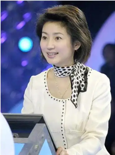 来看看前央视女主播王小丫近况|王小丫|央视|节目_新浪新闻