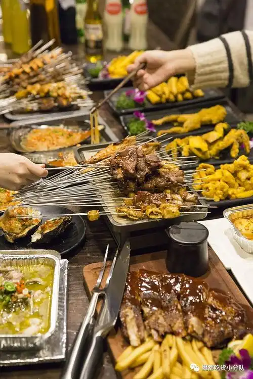 咸蛋黄入侵烧烤界只卖夜猫子