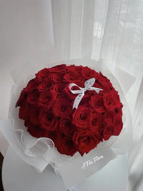 七夕花礼52支红玫瑰花束