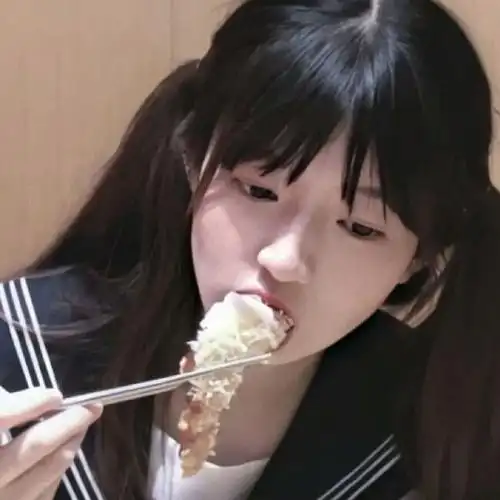 寻一些正在吃东西的头像