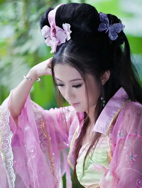 好一俊俏的古装女【图】