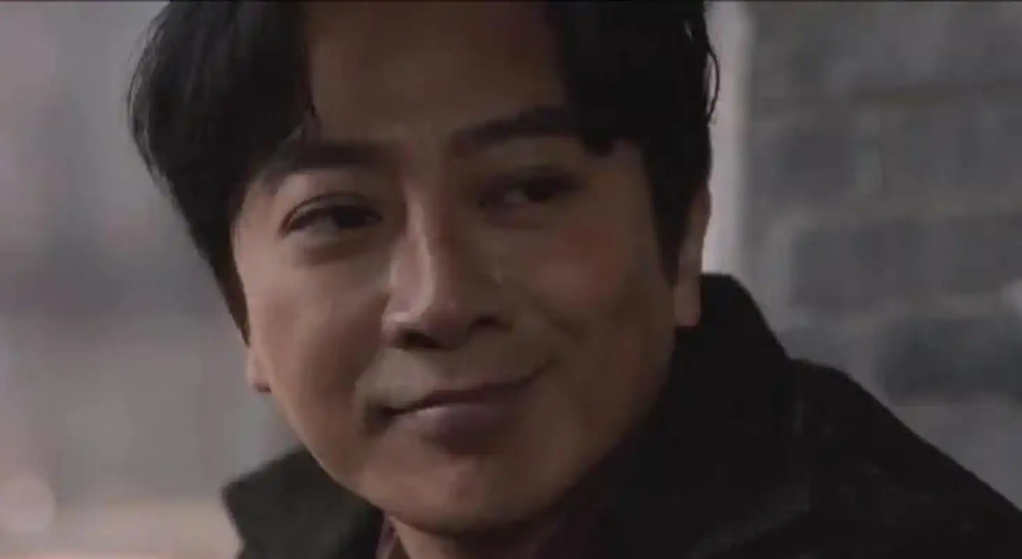 孙耀威  实力歌手和演员   其主演的电影《锁龙井》于10月6日上映