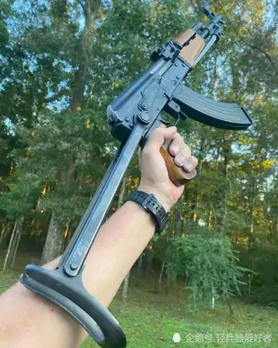 来自ak系的视觉的享受,喜欢ak的看过来,一支不行!那就两支!