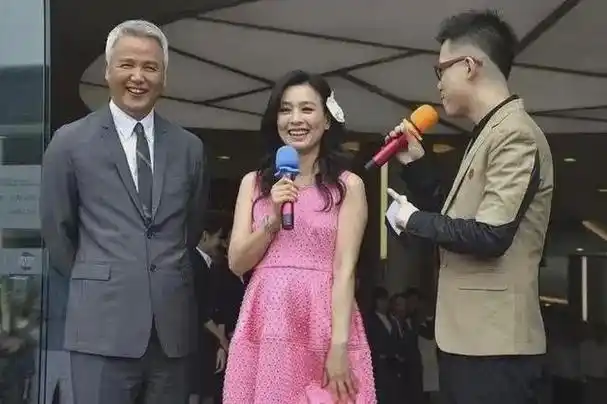 差点违法被抓后陶虹又回来了