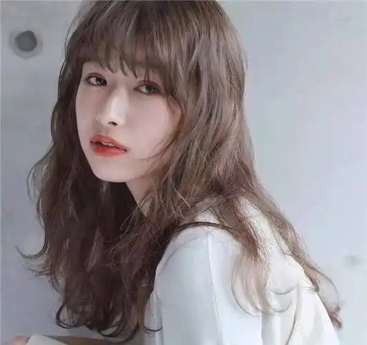 40 女性除了衣品,发型也要减龄感,瘦脸时尚显气质_卷发_造型_中年