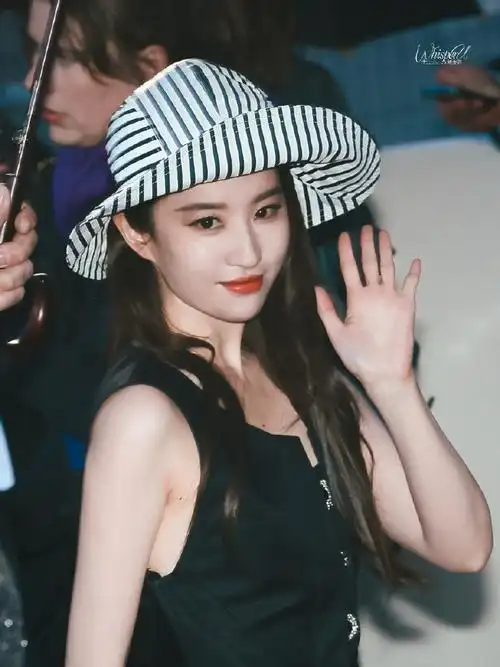 刘亦菲秀场造型##刘亦菲巴黎时装周##刘亦菲下班后状态##刘亦菲