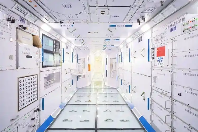 来国博看中国|步入式参观"天和核心舱"受到观众热烈欢迎_载人航天