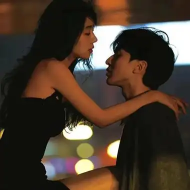 2023最新唯美浪漫真人情侣头像