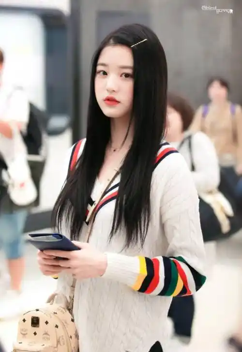 原创谁还敢说张元英瘦了近照发福到腮帮子都圆了一圈被粉丝调侃像