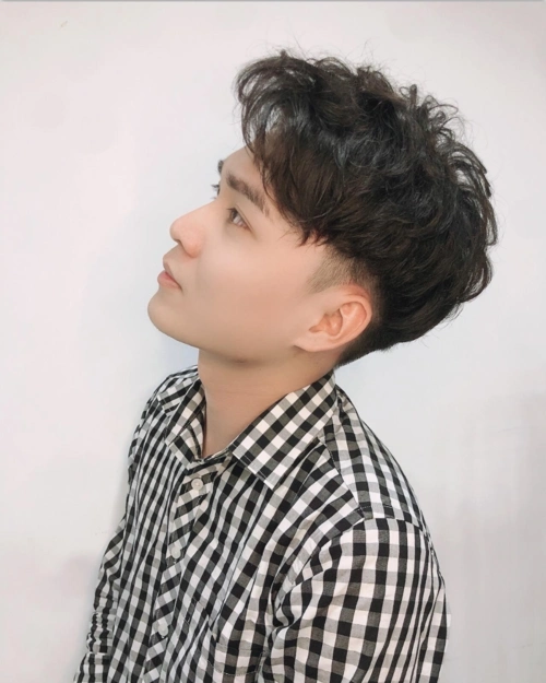 当下最火男士发型19款蓬松时尚显精神帅气的男生都在剪