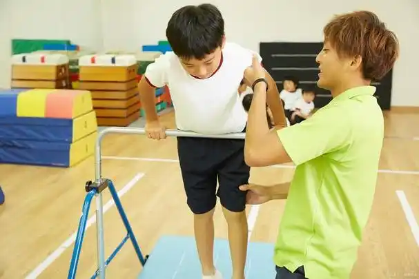 小学生腹肌训练怎么练