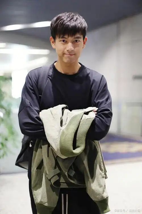 李现一夜爆红到粉丝脱粉,到底经历了什么?