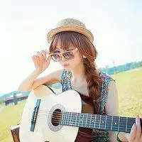 吉他少女唯美头像