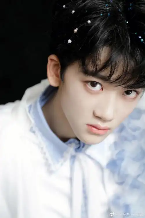 邓佳鑫的快本之旅