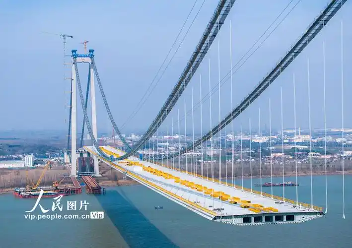 江苏南京:龙潭长江大桥建设正酣_腾讯新闻