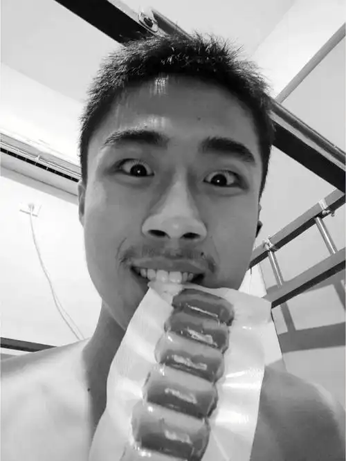 厕所快建好了到时候请你们随地大小便